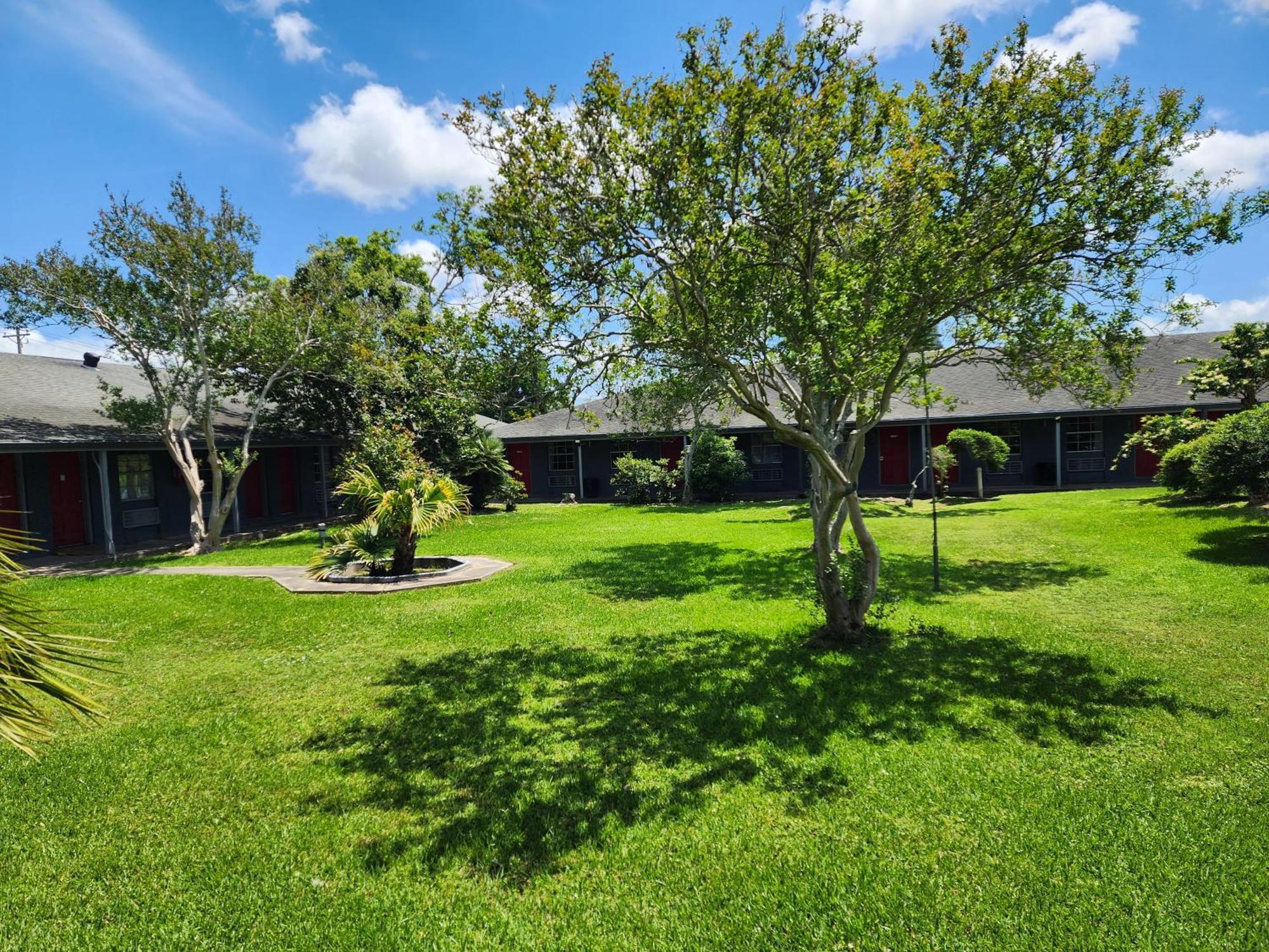Red Carpet Inn - Houma Exterior foto